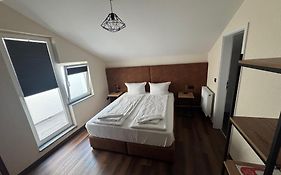 Hotel Capitol Zentrum - 24H -