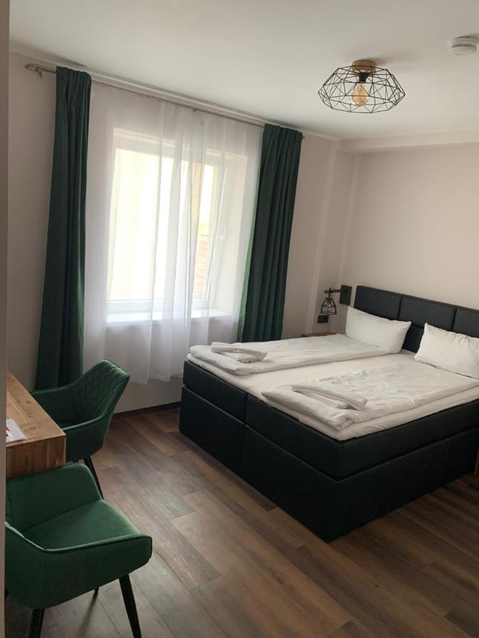 Hotel Capitol Zentrum - 24H - Friedrichshafen Kültér fotó