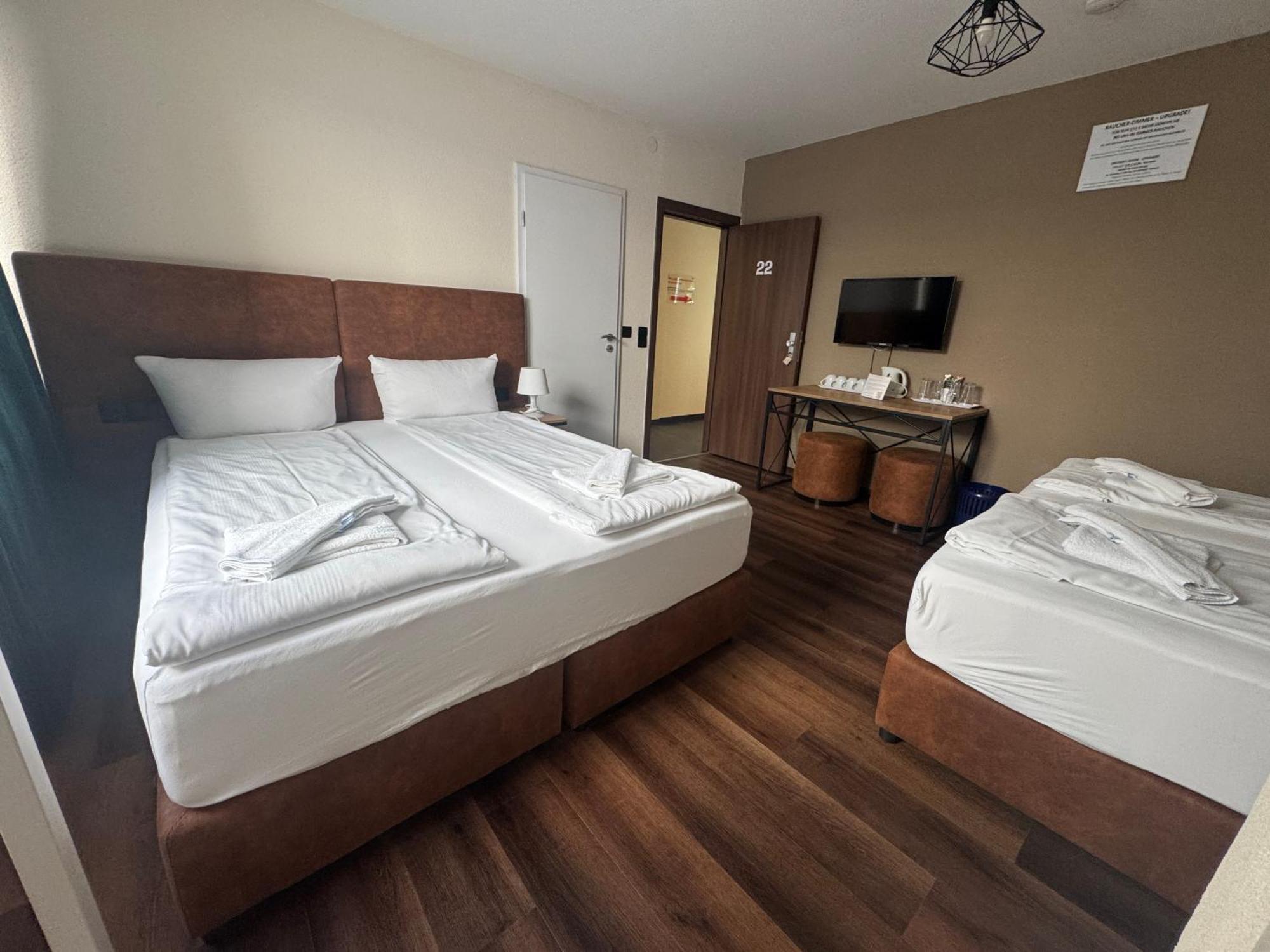 Hotel Capitol Zentrum - 24H - Friedrichshafen Kültér fotó