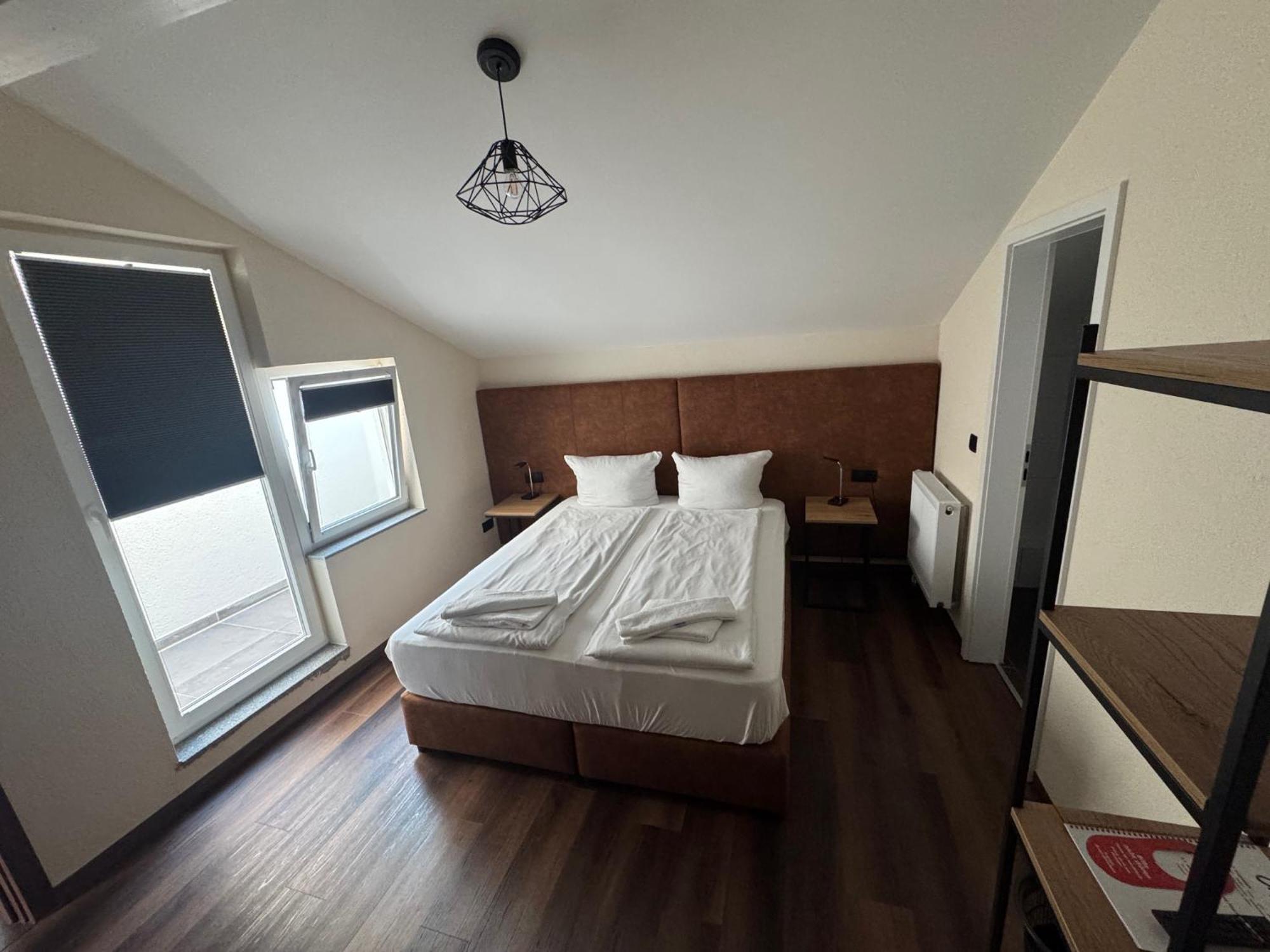 Hotel Capitol Zentrum - 24H - Friedrichshafen Kültér fotó